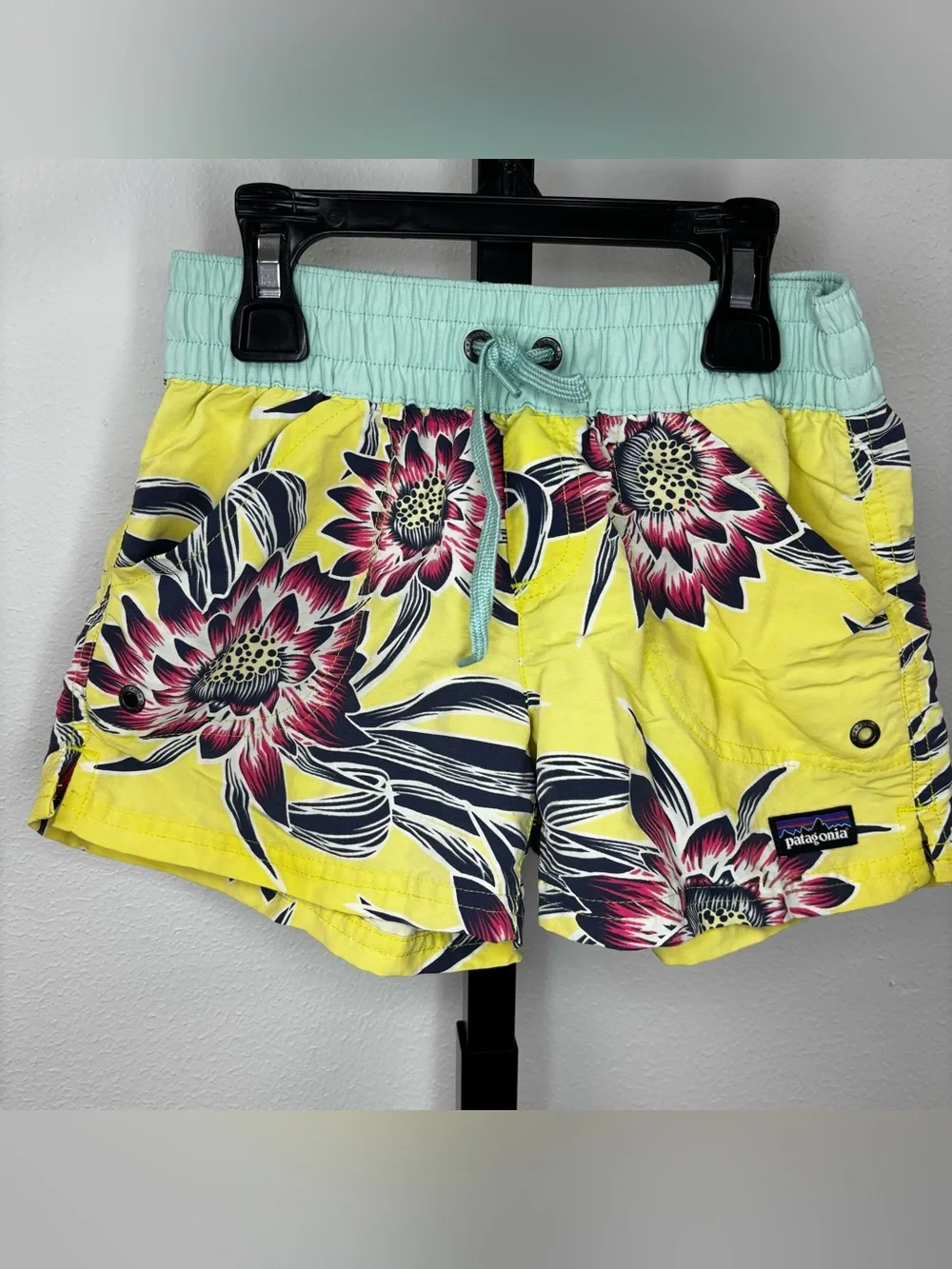 Patagonia Baggies Shorts‎ Big Girl Size Small